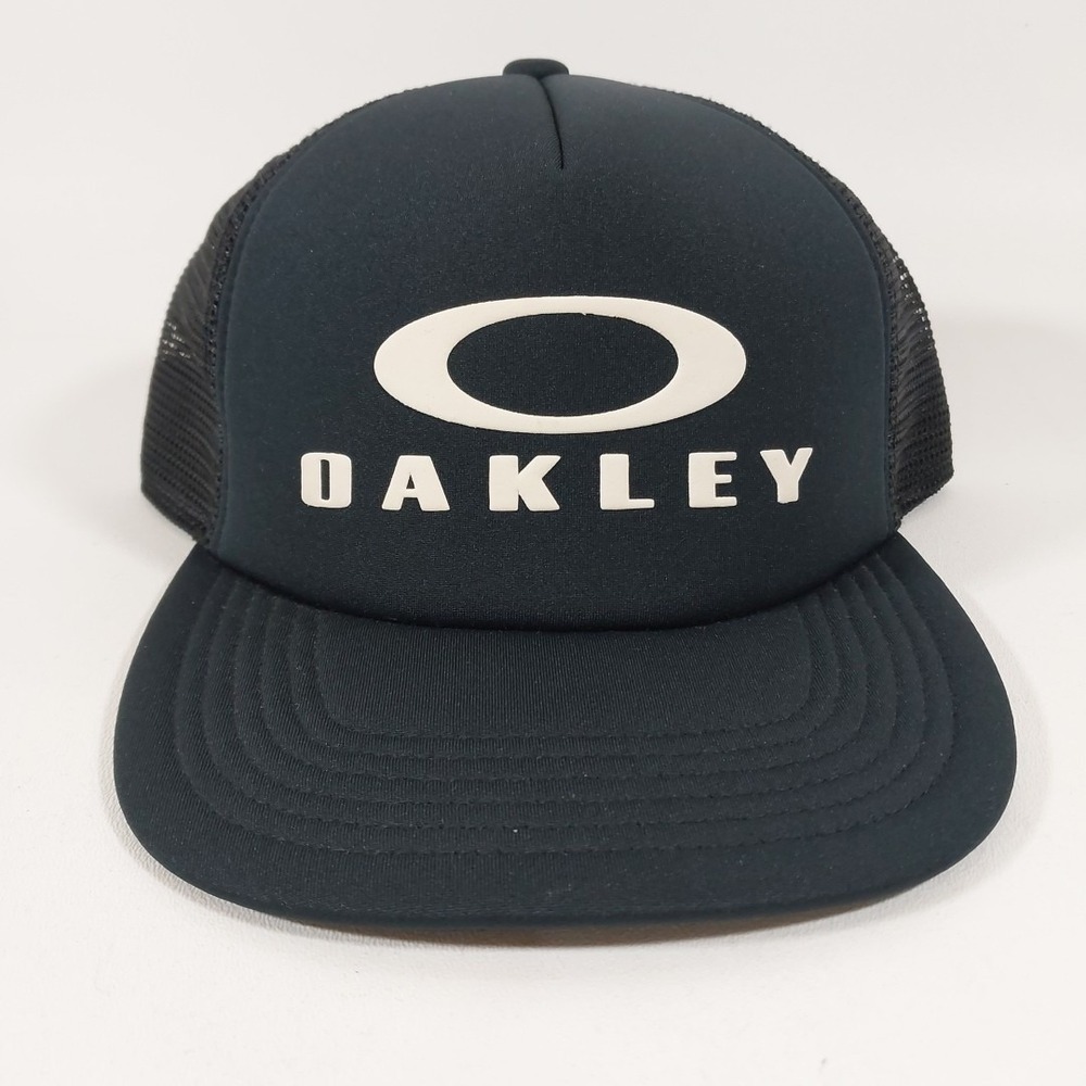OAKLEY O STACK FOAM MESH TRUCKER SNAPBACK MENS‎ ADULT HAT BLACKOUT WHITE